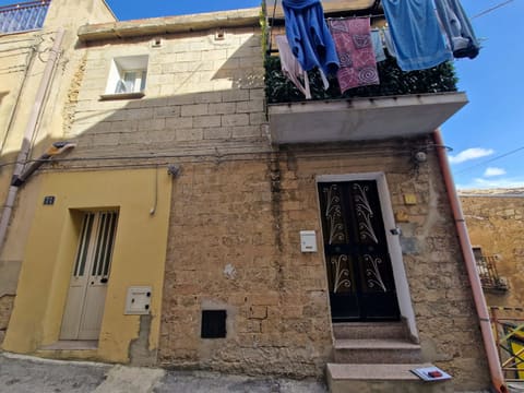 Photo: Immobile residenziale in Caltagirone (CT)