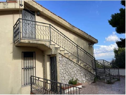 Foto: Immobile residenziale a Monreale (PA)