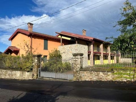 Photo: Immobile industriale in Momperone (AL)
