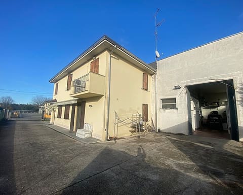 Photo of the lot 2