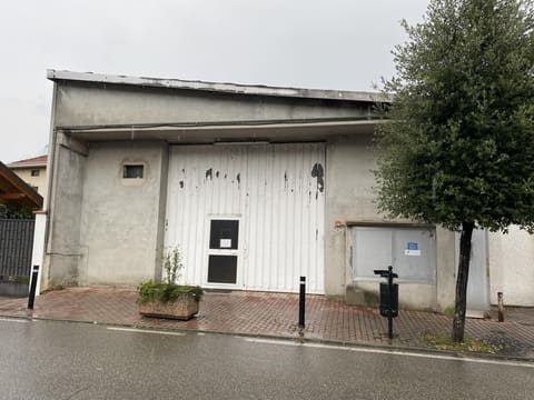 Photo: Immobile industriale in Serravalle Sesia (VC)