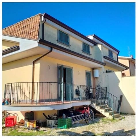 Photo: Immobile residenziale in Lariano (RM)