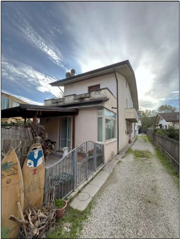 Photo: Immobile residenziale in Viareggio (LU)