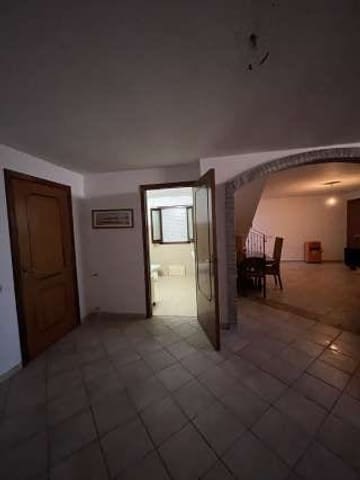 Photo of the lot 8