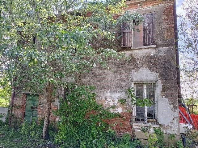 Photo of the lot: Immobile industriale in Curtatone