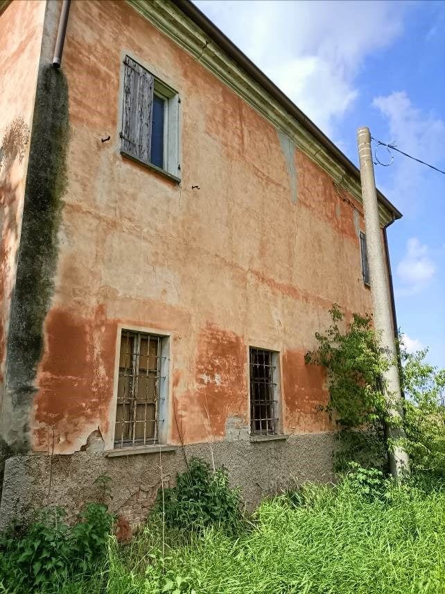 Photo of the lot: Immobile commerciale in Curtatone