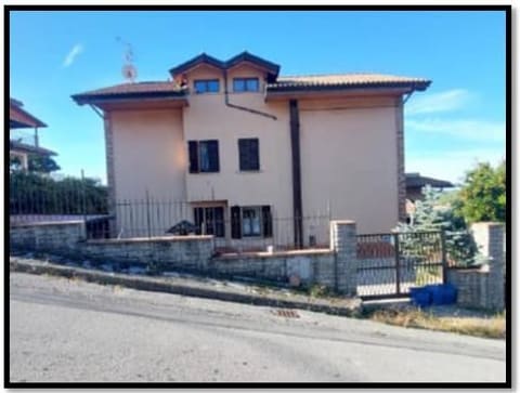 Photo: Immobile residenziale in Passignano sul Trasimeno (PG)