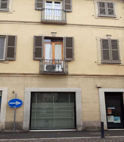 Foto: Immobile commerciale a Tortona (AL)