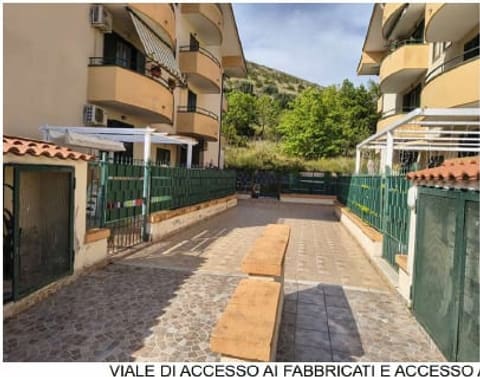 Photo: Immobile residenziale in Vitulazio (CE)