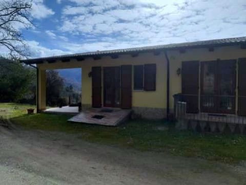 Photo: Immobile commerciale in Aprigliano (CS)