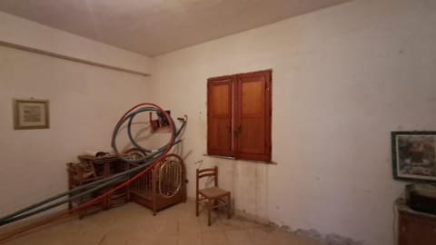 Photo of the lot 8