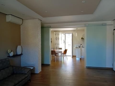 Photo of the lot 6
