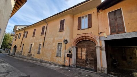 Photo: Immobile residenziale in Azzate (VA)