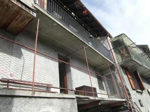 Photo: Immobile residenziale in Maccagno con Pino e Veddasca (VA)