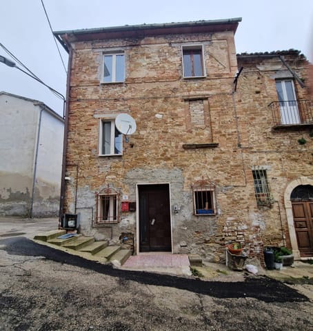Photo: Immobile residenziale in Civitella del Tronto (TE)