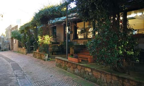Photo: Immobile commerciale in Sorano (GR)