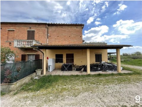 Photo of the lot 8