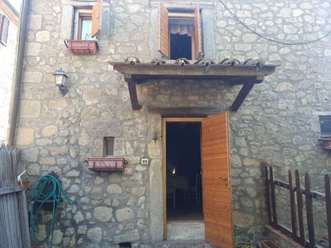Photo of the lot 8
