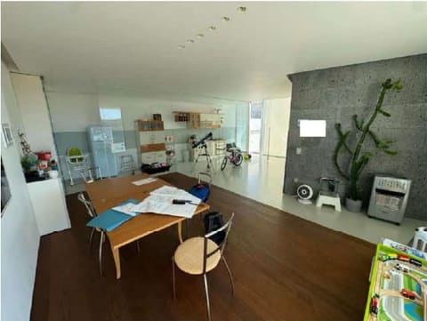 Photo of the lot 8