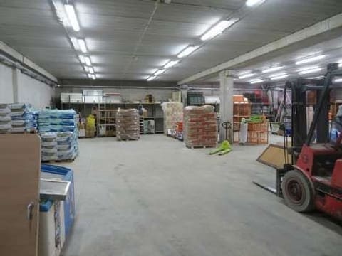 Photo: Immobile commerciale in Manziana (RM)