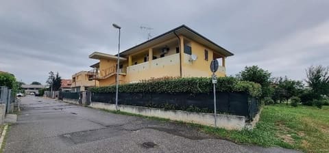 Photo: Immobile residenziale in Borgo Ticino (NO)