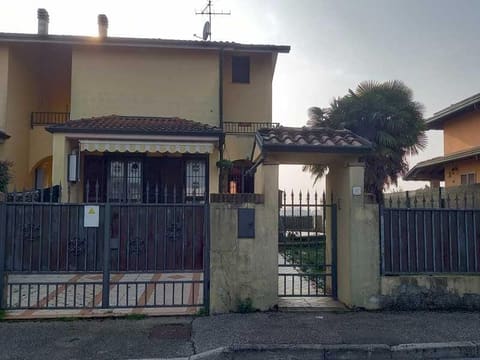 Photo: Immobile residenziale in Torrevecchia Pia (PV)