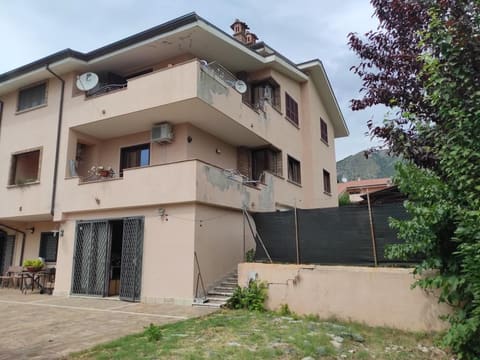 Photo: Immobile commerciale in Castrocielo (FR)