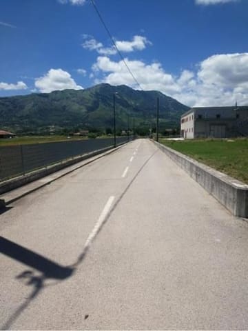 Photo: Immobile commerciale in Teggiano (SA)