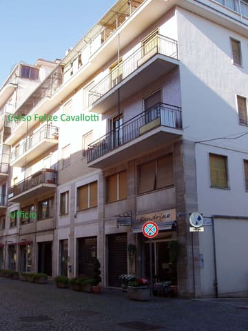 Photo: Immobile commerciale in Valenza (AL)