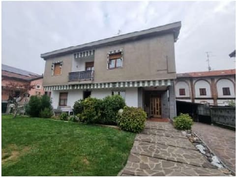 Photo: Immobile residenziale in Cogliate (MB)