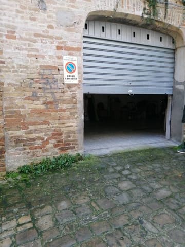 Photo: Immobile commerciale in Montegiorgio (FM)