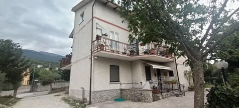 Photo: Immobile residenziale in Gualdo Tadino (PG)