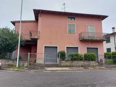 Photo: Immobile residenziale in Prato (PO)