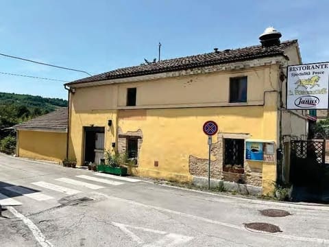 Photo: Immobile commerciale in Montecassiano (MC)