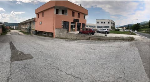 Photo: Immobile industriale in Gualdo Tadino (PG)