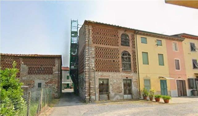 Photo of the lot: Immobile commerciale in Lucca