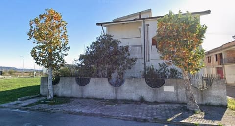 Photo: Immobile commerciale in Craco (MT)