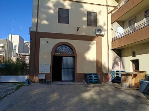 Photo: Immobile commerciale in Bernalda (MT)