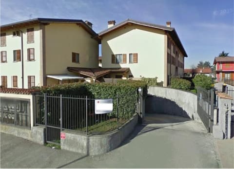 Photo: Immobile commerciale in Pozzo d'Adda (MI)