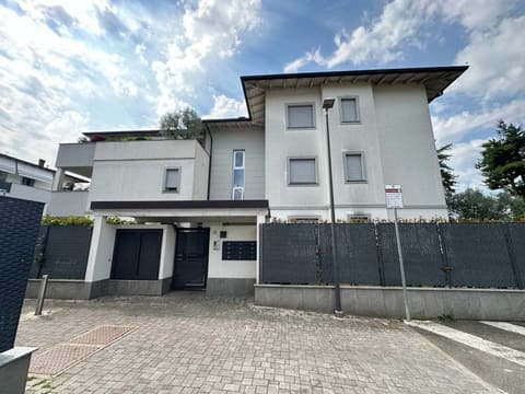 Photo: Immobile residenziale in Rho (MI)