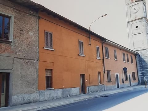 Photo: Immobile residenziale in Malnate (VA)