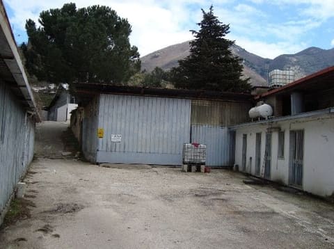 Foto: Immobile commerciale a Solofra (AV)